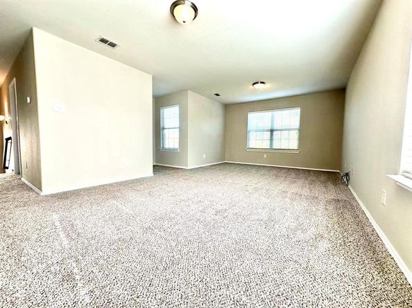 725  Hartsfield  , Savannah Texas 76227