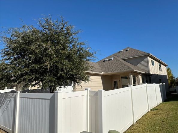 725  Hartsfield  , Savannah Texas 76227