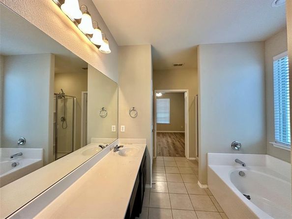 725  Hartsfield  , Savannah Texas 76227