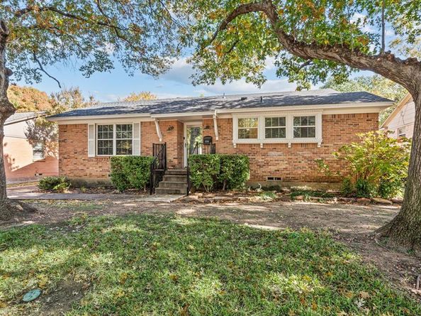 11706  Cimarec Street , Dallas Texas 75218