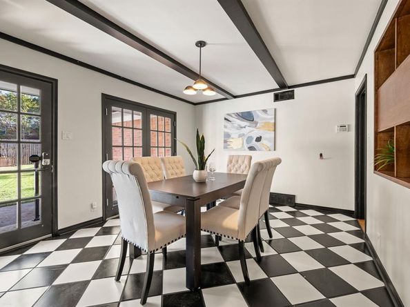 11706  Cimarec Street , Dallas Texas 75218