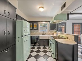 11706  Cimarec Street , Dallas Texas 75218