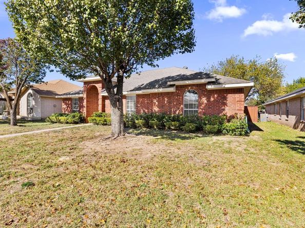 447  Orchard Hill Drive , Cedar Hill Texas 75104