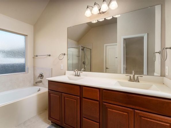 564  Bromeliad Drive , Fort Worth Texas 76052