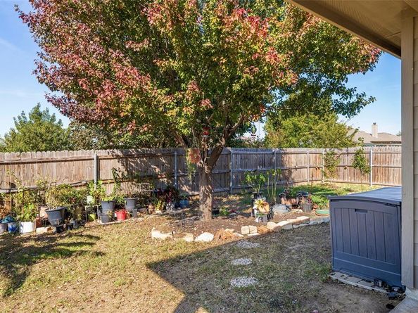 564  Bromeliad Drive , Fort Worth Texas 76052