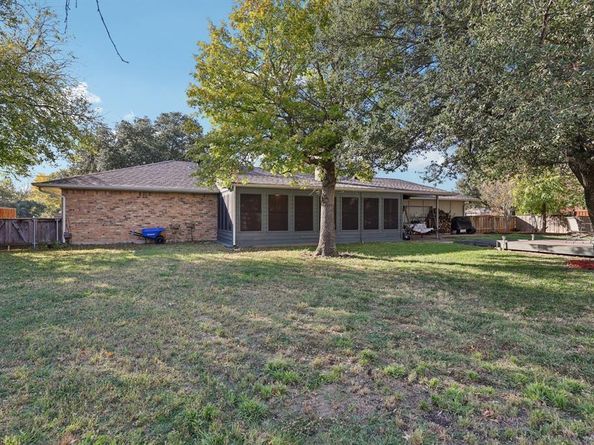 585  Rose Garden Drive , McKinney Texas 75072