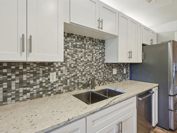 585  Rose Garden Drive , McKinney Texas 75072