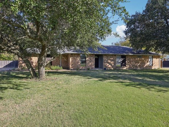 585  Rose Garden Drive , McKinney Texas 75072