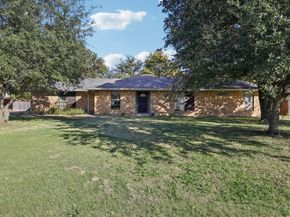 585  Rose Garden Drive , McKinney Texas 75072