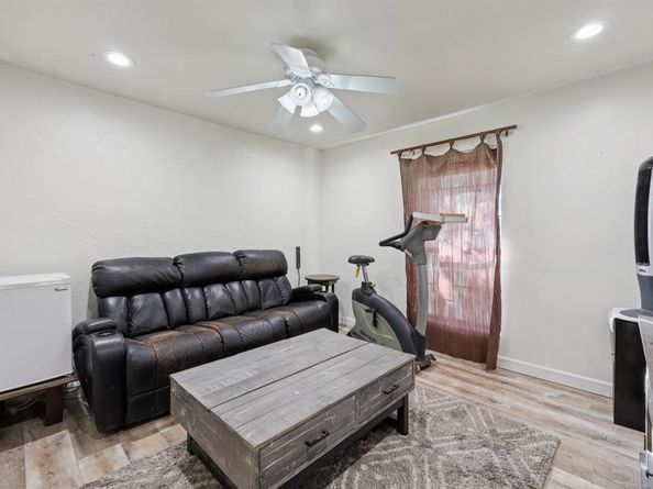 585  Rose Garden Drive , McKinney Texas 75072