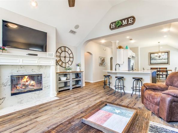 8060  Watson Road , Lantana Texas 76226