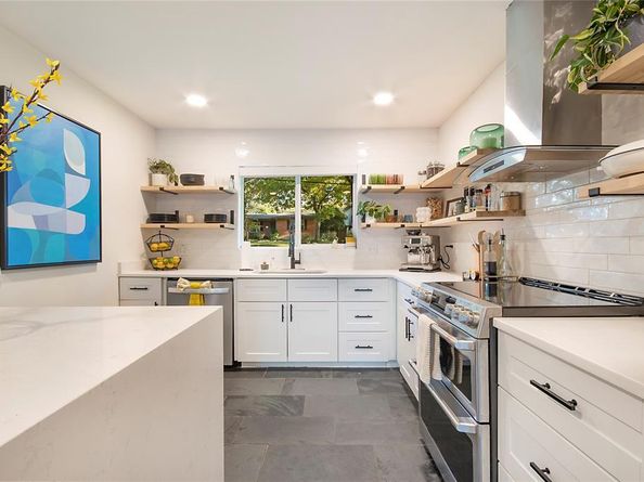 8731  Vinewood Drive , Dallas Texas 75228