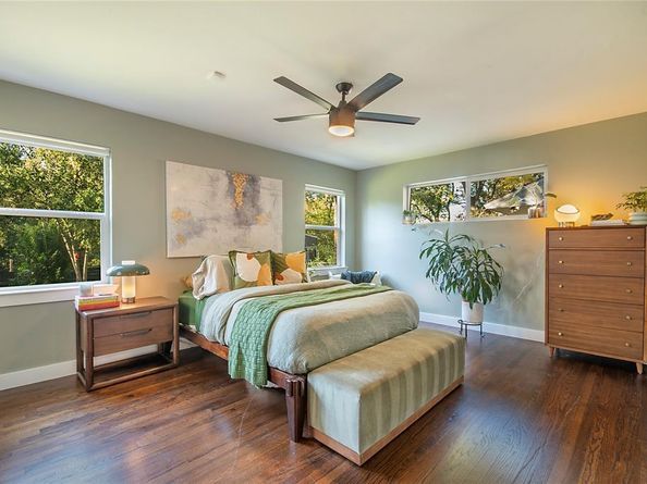 8731  Vinewood Drive , Dallas Texas 75228