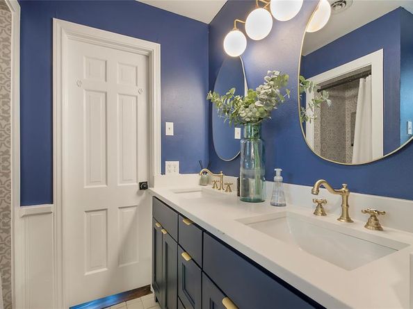 8731  Vinewood Drive , Dallas Texas 75228