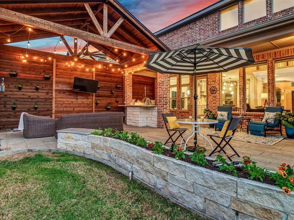 2804  Seabiscuit Road , Celina Texas 75009