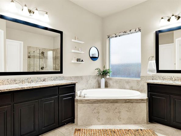 2804  Seabiscuit Road , Celina Texas 75009