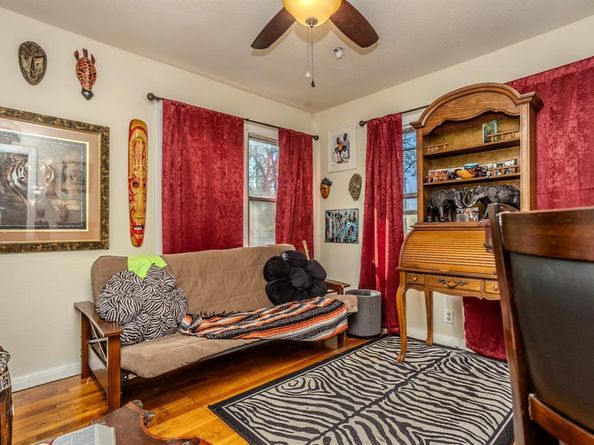 5122  Patonia Avenue , Dallas Texas 75241