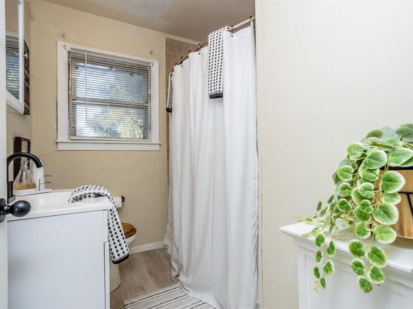 5122  Patonia Avenue , Dallas Texas 75241