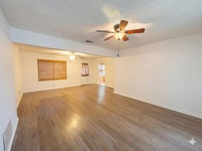 1822  Finley Road , Irving Texas 75062