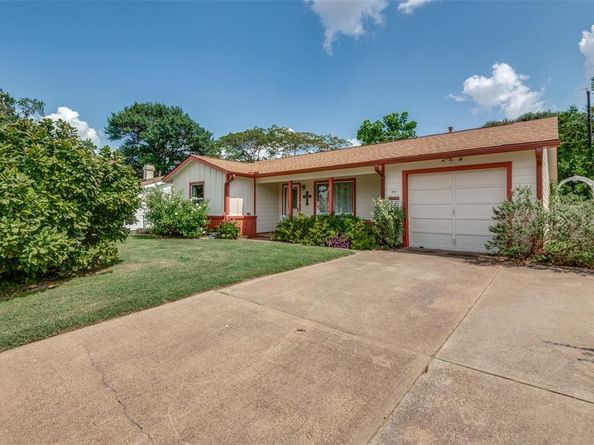 1822  Finley Road , Irving Texas 75062