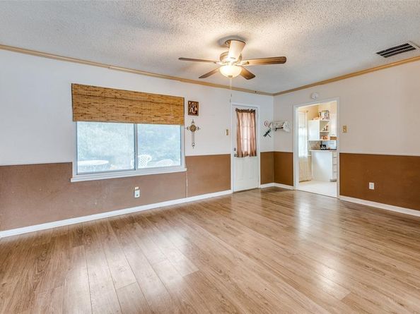 1822  Finley Road , Irving Texas 75062