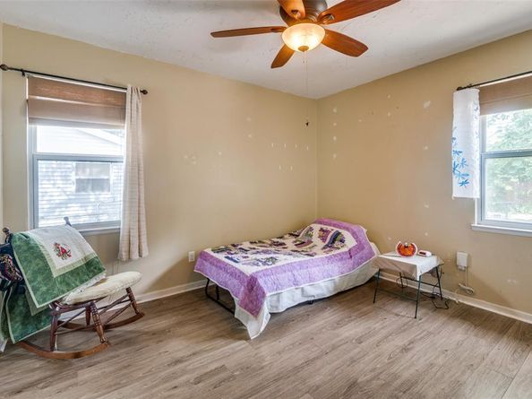 1822  Finley Road , Irving Texas 75062