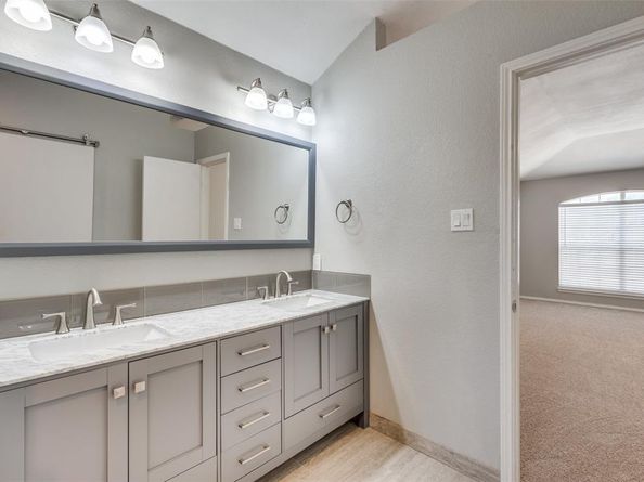 2702  Skyview Drive , Corinth Texas 76210