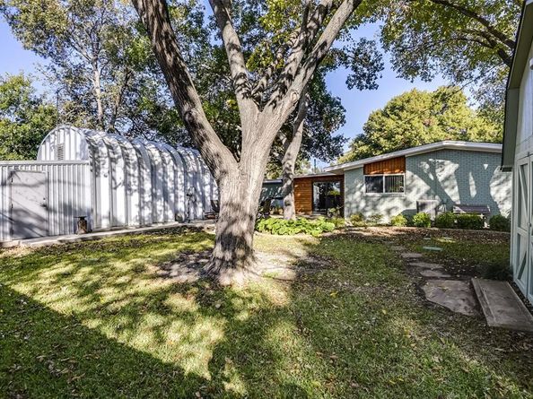 8025  Redwood Drive , Benbrook Texas 76116