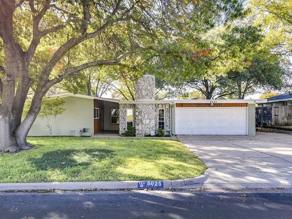 8025  Redwood Drive , Benbrook Texas 76116