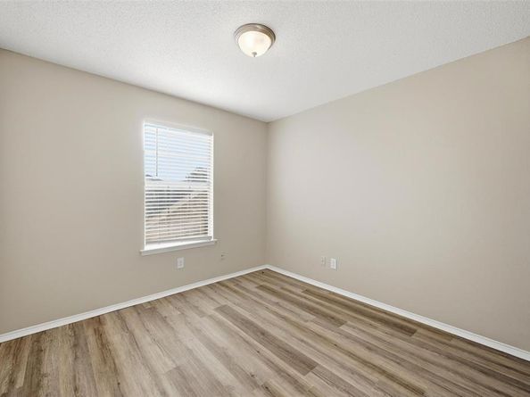 1346  Overlook Drive , Lewisville Texas 75067