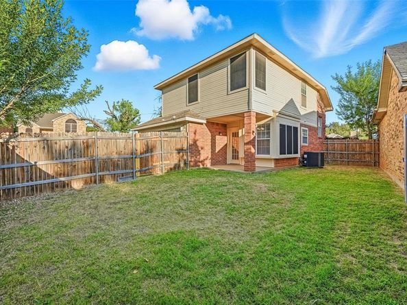 1346  Overlook Drive , Lewisville Texas 75067