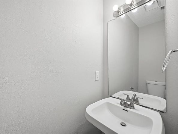 1346  Overlook Drive , Lewisville Texas 75067