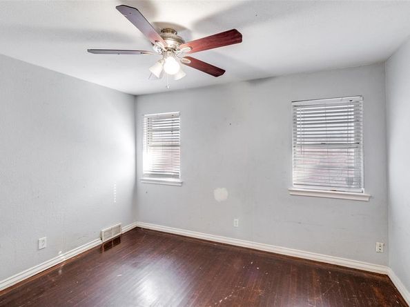 2212  Larry Drive , Dallas Texas 75228