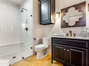 7002  Lakewood Boulevard , Dallas Texas 75214