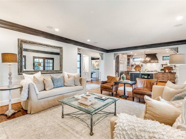 7002  Lakewood Boulevard , Dallas Texas 75214