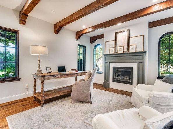 7002  Lakewood Boulevard , Dallas Texas 75214