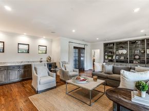 7002  Lakewood Boulevard , Dallas Texas 75214