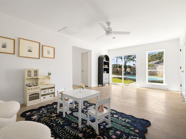 6615  Flanary Lane , Dallas Texas 75252