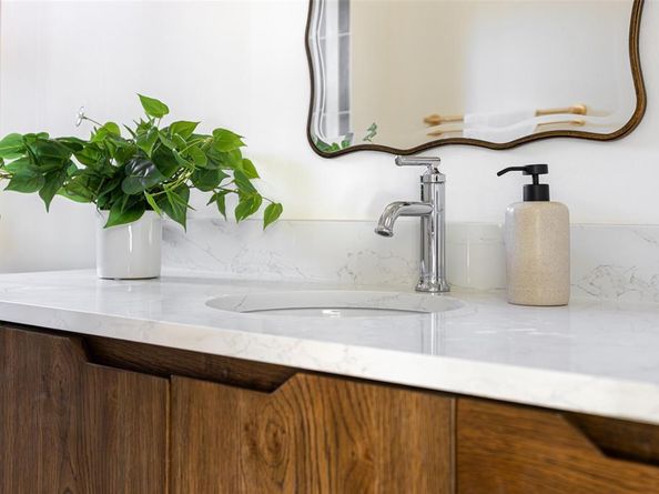 6615  Flanary Lane , Dallas Texas 75252