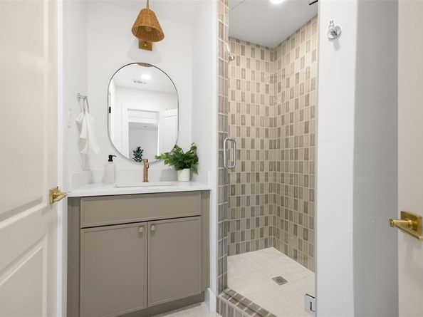 6615  Flanary Lane , Dallas Texas 75252