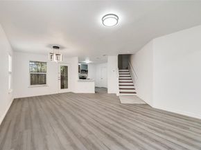 812  Isla Verde Plaza , Dallas Texas 75211