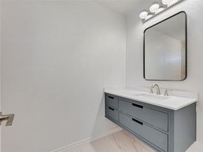 812  Isla Verde Plaza , Dallas Texas 75211