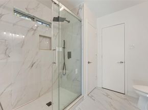 812  Isla Verde Plaza , Dallas Texas 75211