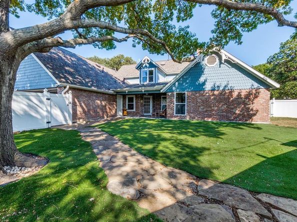 7221  Briarnoll Drive , Dallas Texas 75252