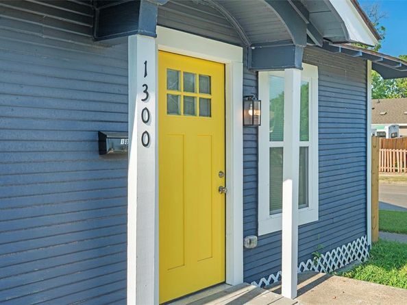 1300 E Baltimore Avenue , Fort Worth Texas 76104