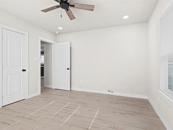 1300 E Baltimore Avenue , Fort Worth Texas 76104