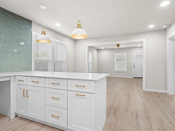 1300 E Baltimore Avenue , Fort Worth Texas 76104