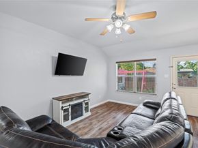 2813  Dana Lane , Denton Texas 76209