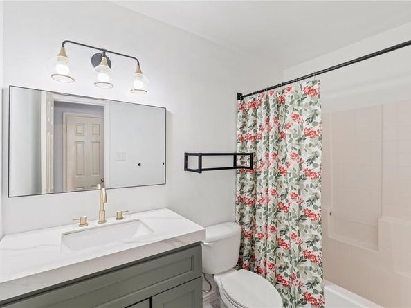 2813  Dana Lane , Denton Texas 76209