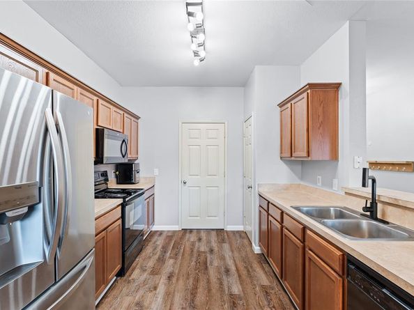 2813  Dana Lane , Denton Texas 76209